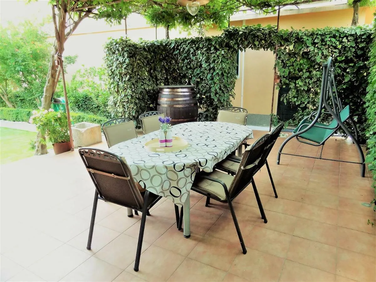 Apartment Bezic Kastela Croatia