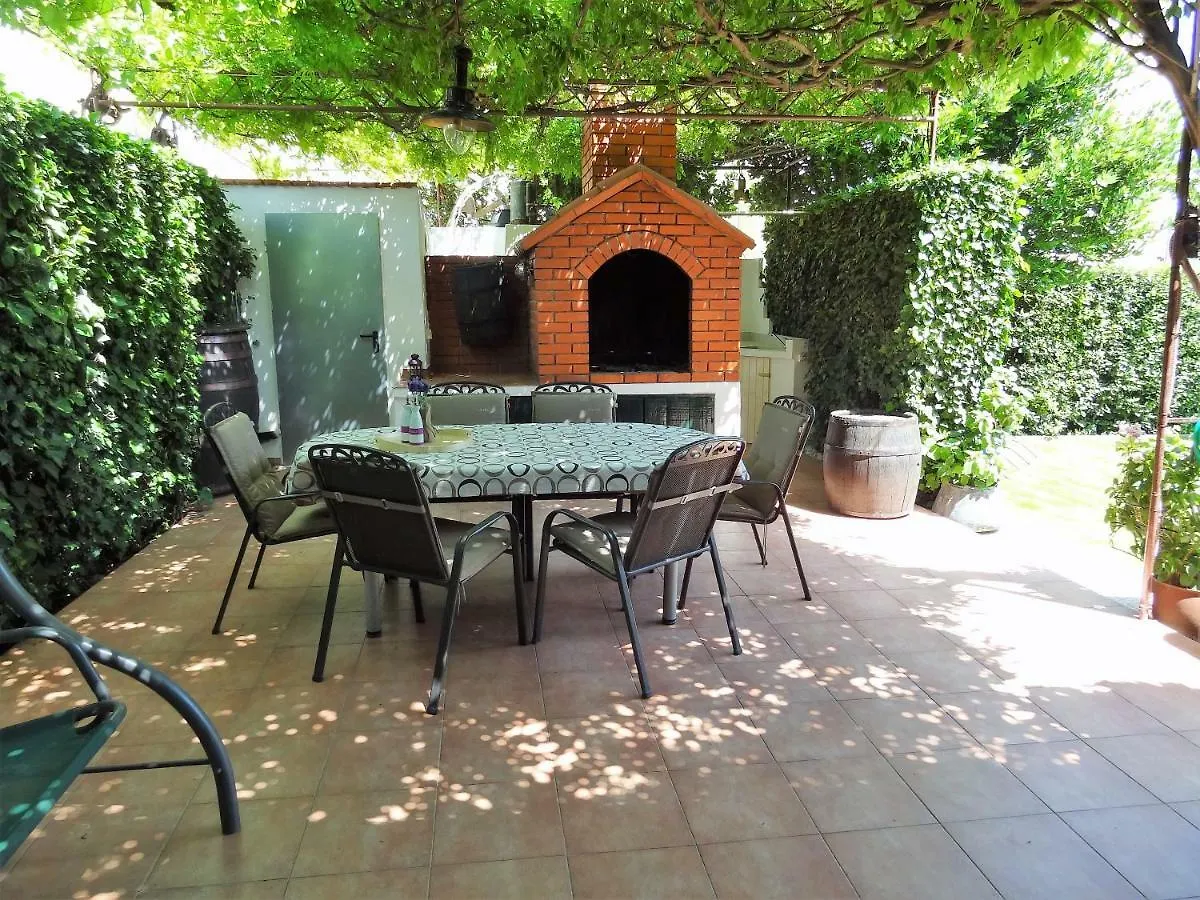 Apartment Bezic Kastela