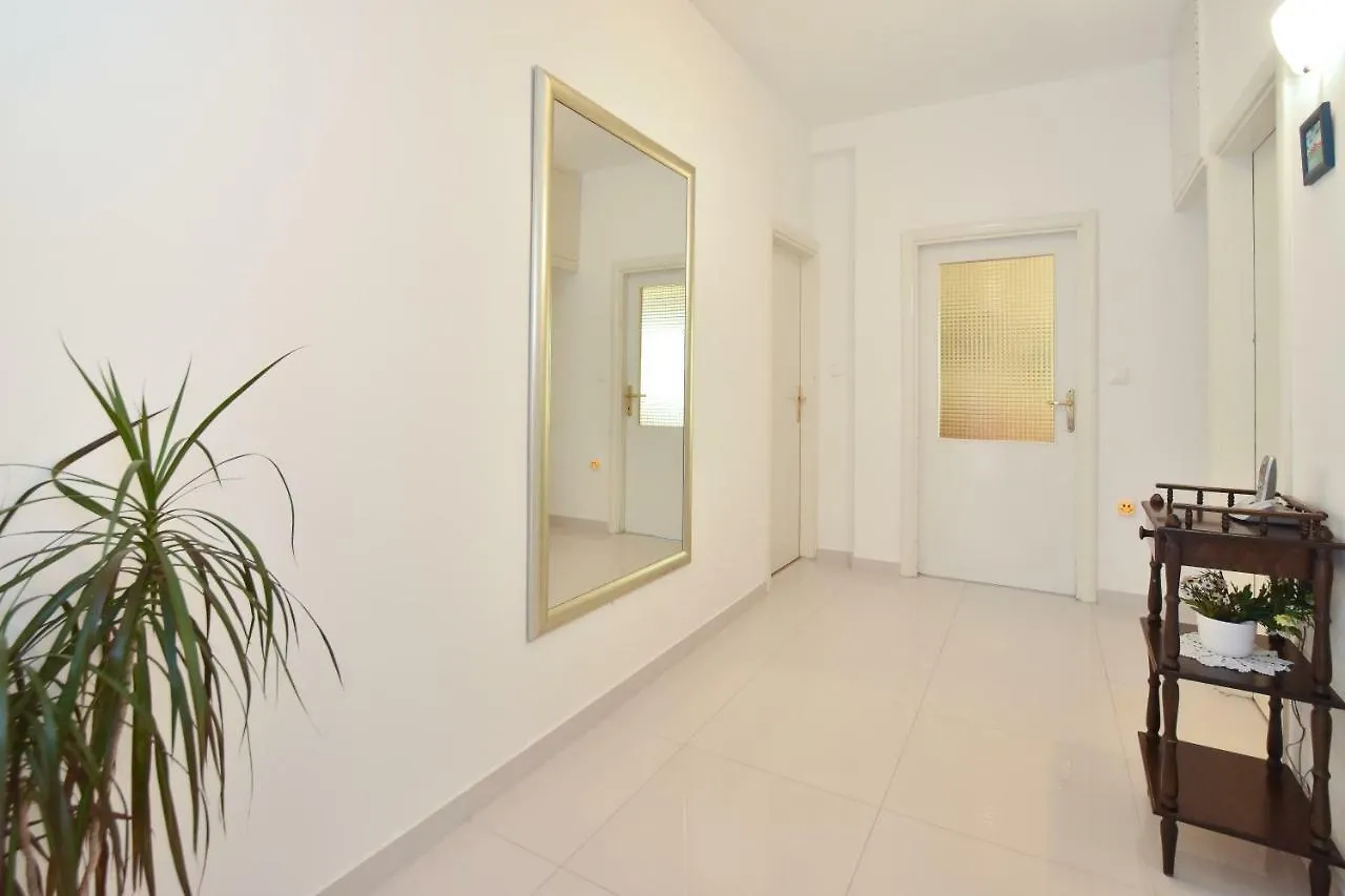 Apartment Bezic Kastela 0*,